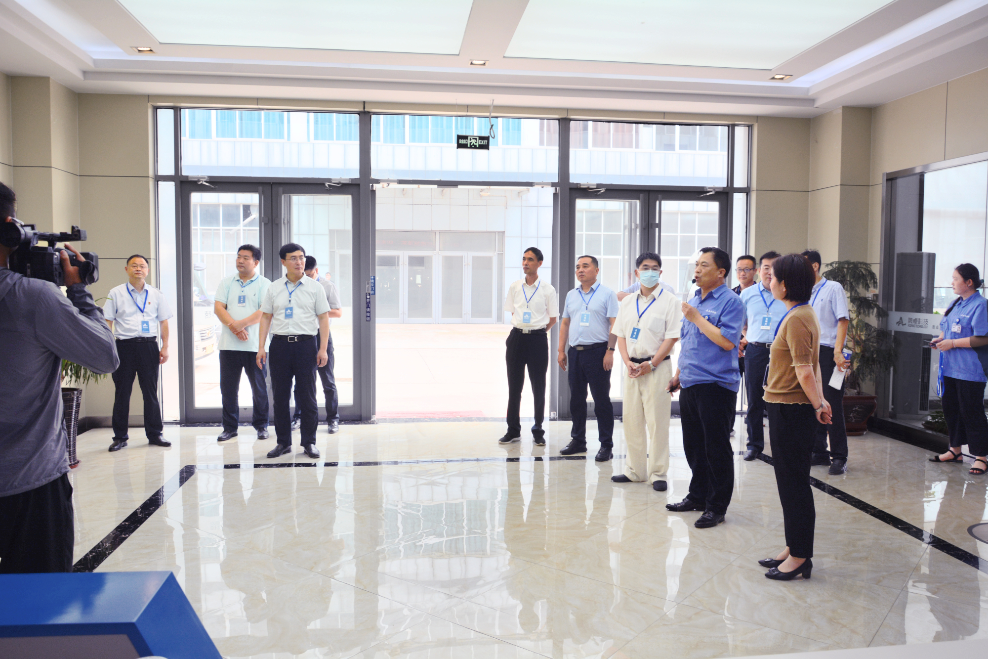 省工业互联网调研组调研