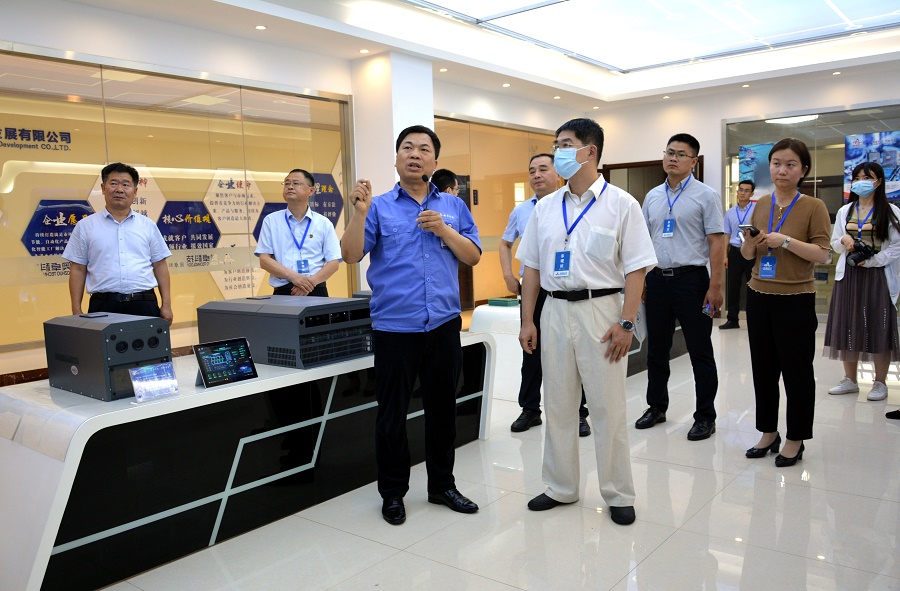 省工业互联网调研组调研